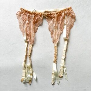 Vintage Jezebel Peach Lace Suspender Garter Belt